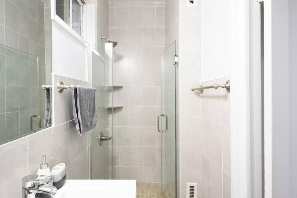 Apartment 1567-1a New 2br Prime Upper East W&d New York