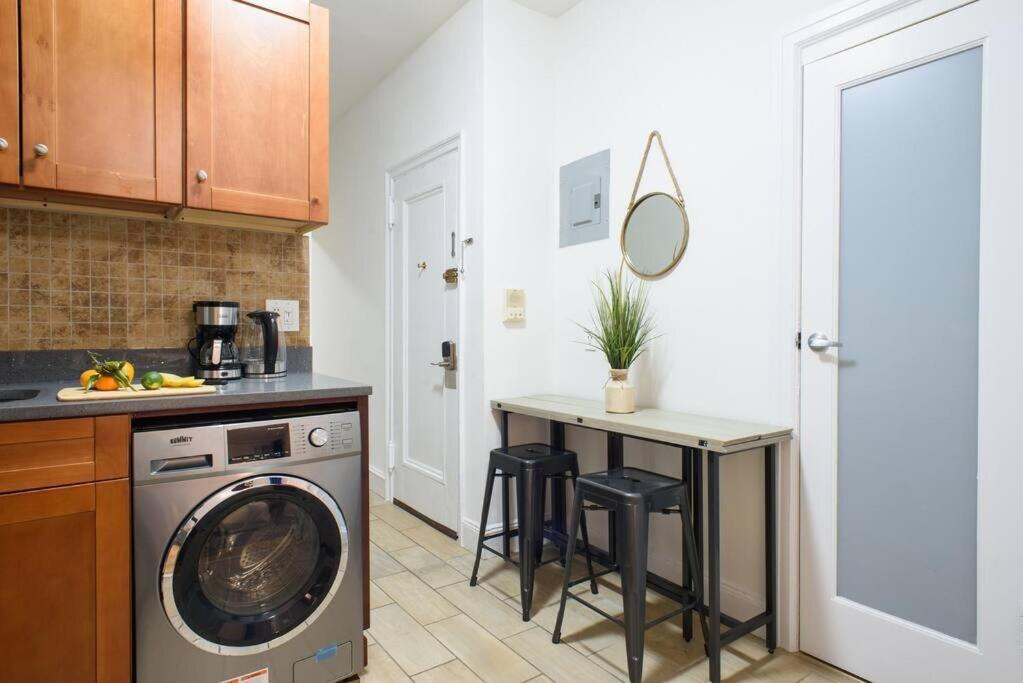Apartment 1567-1a New 2br Prime Upper East W&d New York